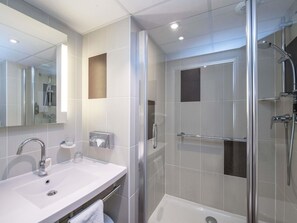 Premium bedding, in-room safe, desk, blackout drapes - ibis Styles Nice Aéroport Arenas (Nice)