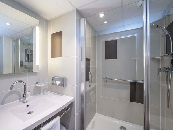 Premium bedding, in-room safe, desk, blackout drapes - ibis Styles Nice Aéroport Arenas (Nice)