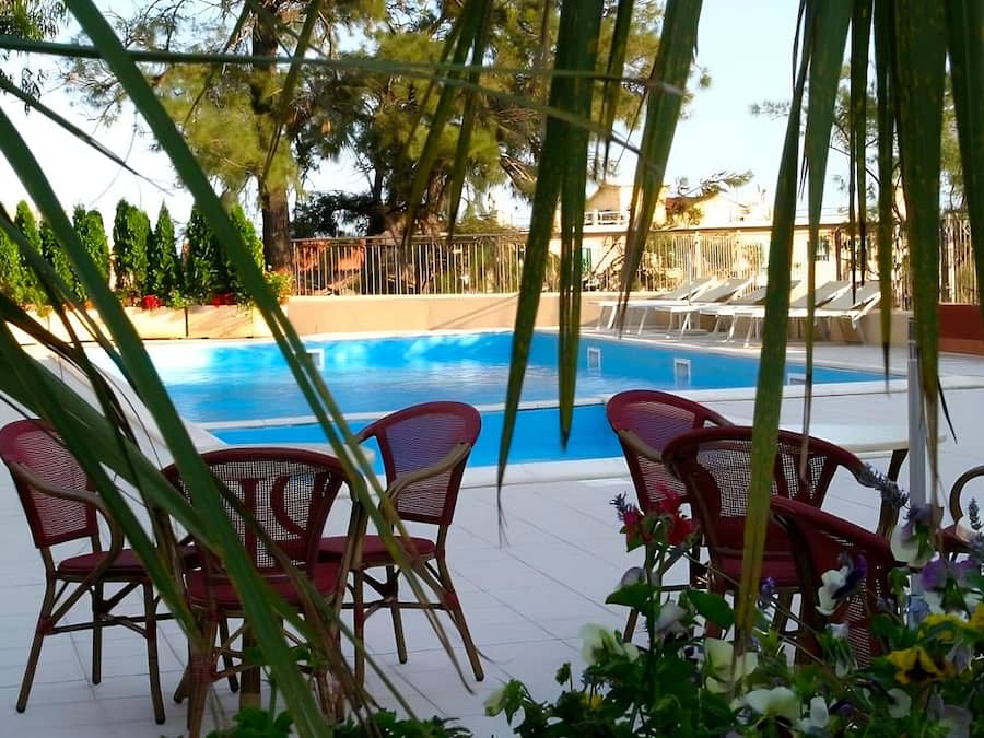 Indoor pool, seasonal outdoor pool, open open 24 hours, free cabanas