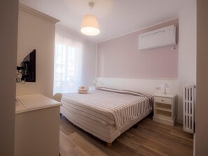 Cribs/infant beds - Continental (Pietra Ligure)