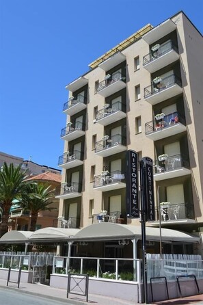 Exterior - Continental (Pietra Ligure)