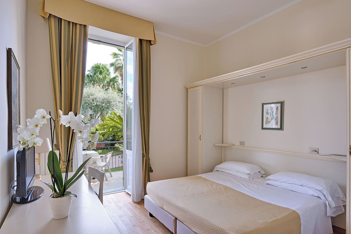 Standard Double or Twin Room, Balcony | Premium bedding, minibar, in-room safe, soundproofing