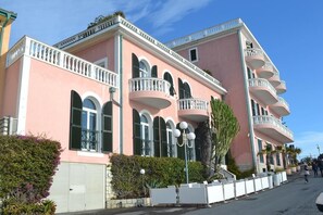 Exterior - Piccolo Lido (Bordighera)