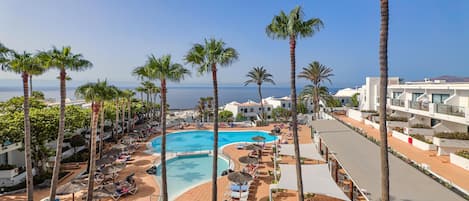 2 outdoor pools, pool umbrellas, sun loungers