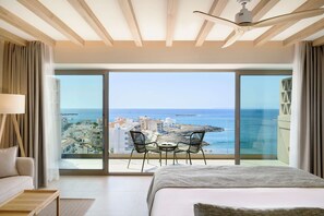 Ropa de cama de alta calidad y minibar 
