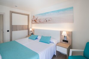In-room safe, free cribs/infant beds, free WiFi, bed sheets - Aparthotel THB Guya Playa (Capdepera)