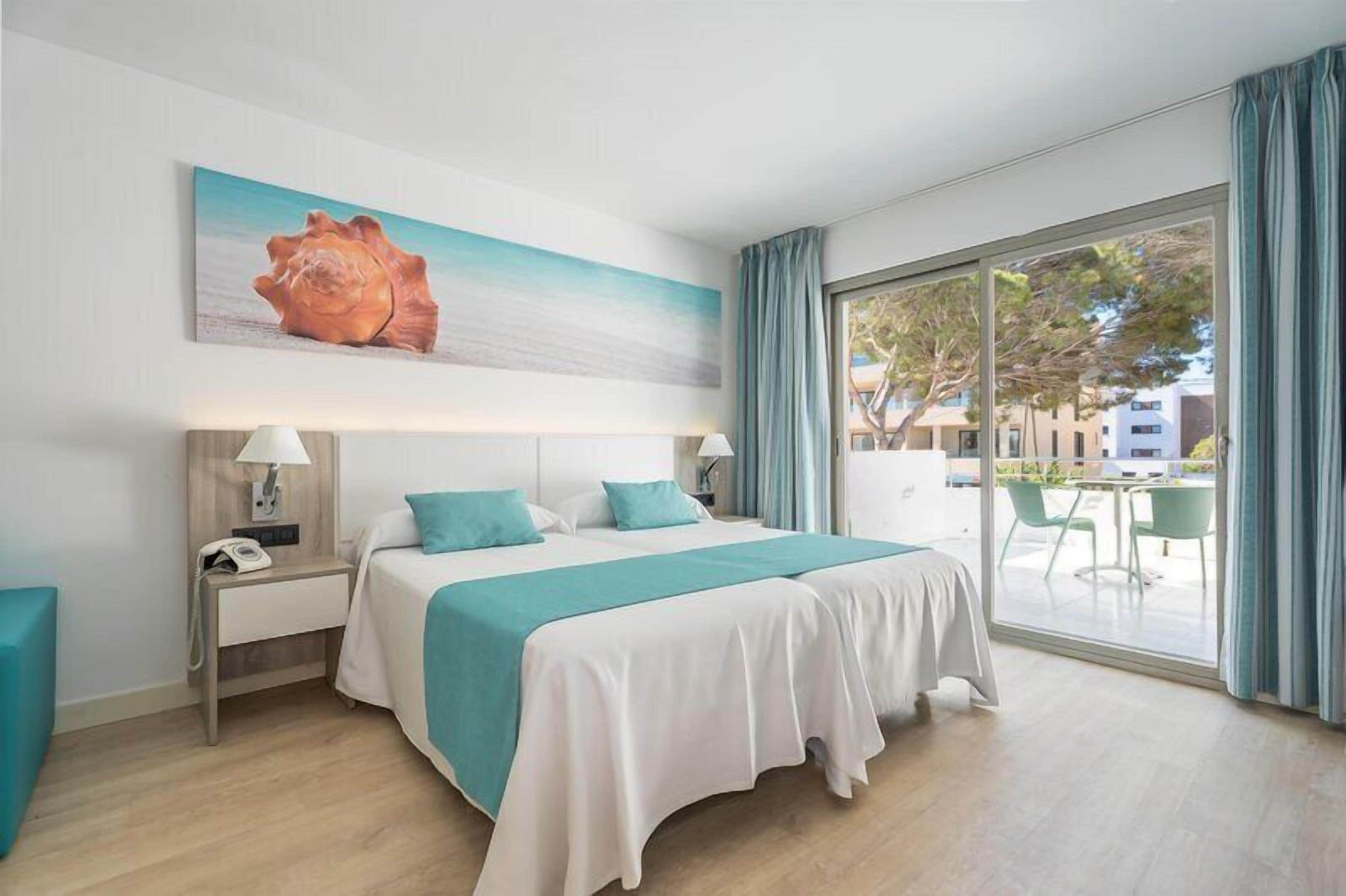 Een kluis op de kamer, gratis babybedden, gratis wifi, beddengoed