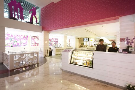 Hotel Re! - Image 2