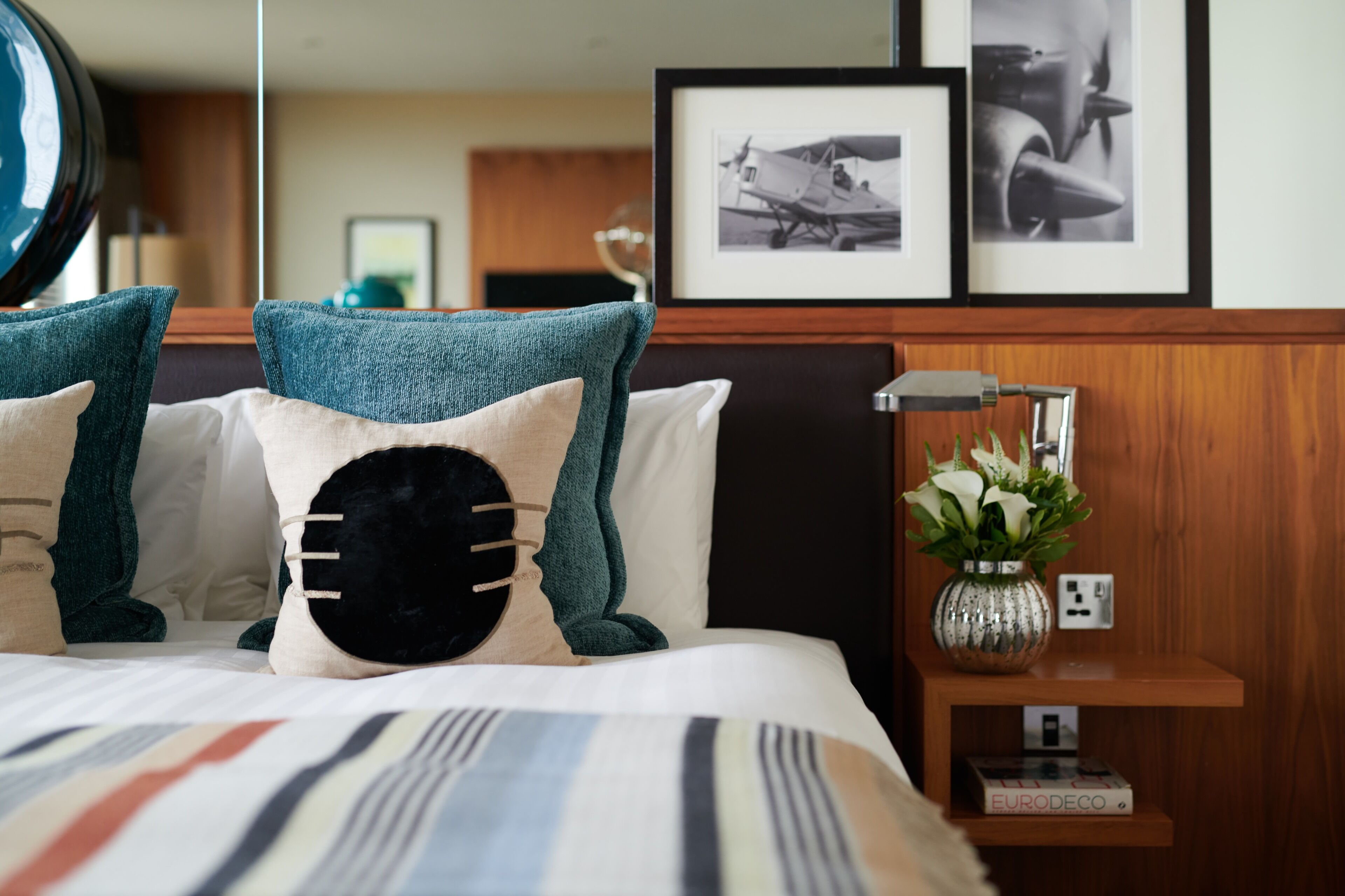 premium bedding, in-room safe, desk, soundproofing