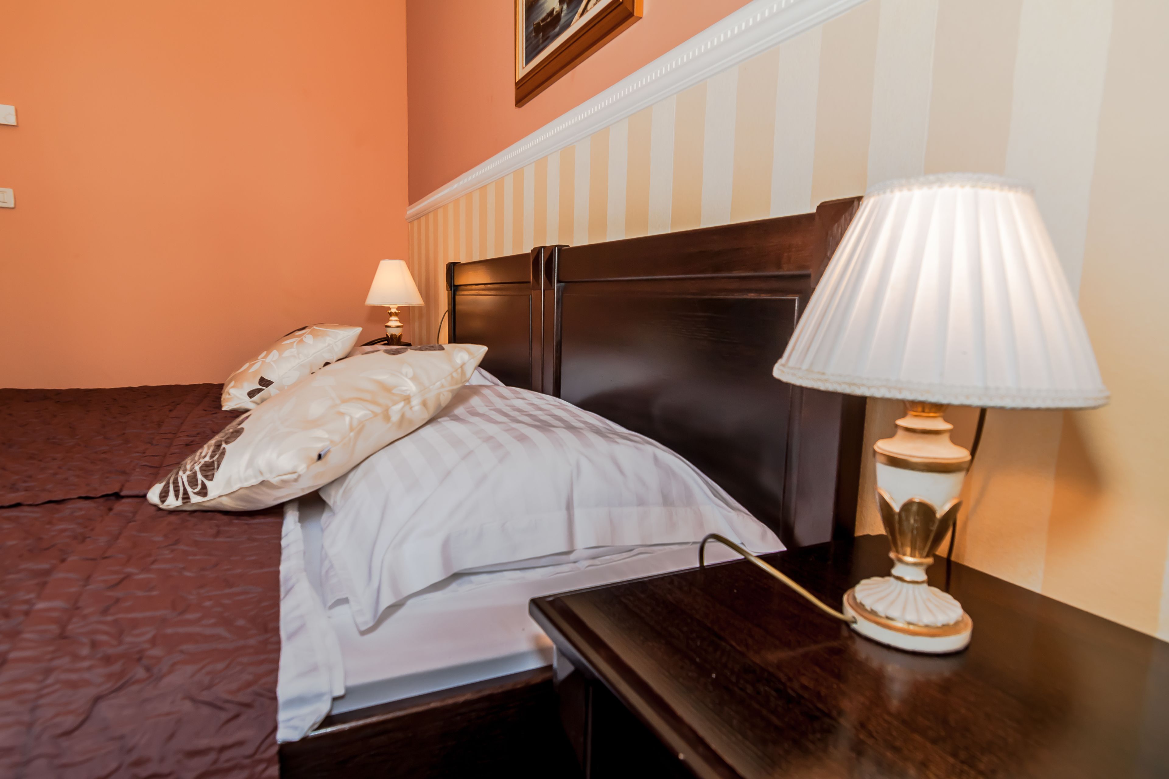 superior twin room | 1 bedroom, in-room safe, desk, free wifi