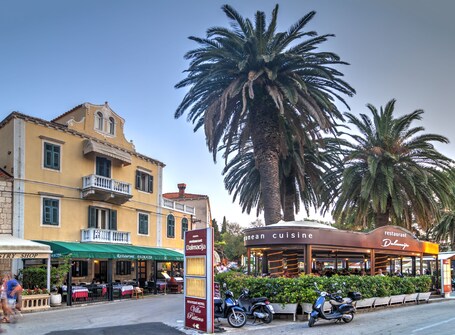 Villa Pattiera - view 3