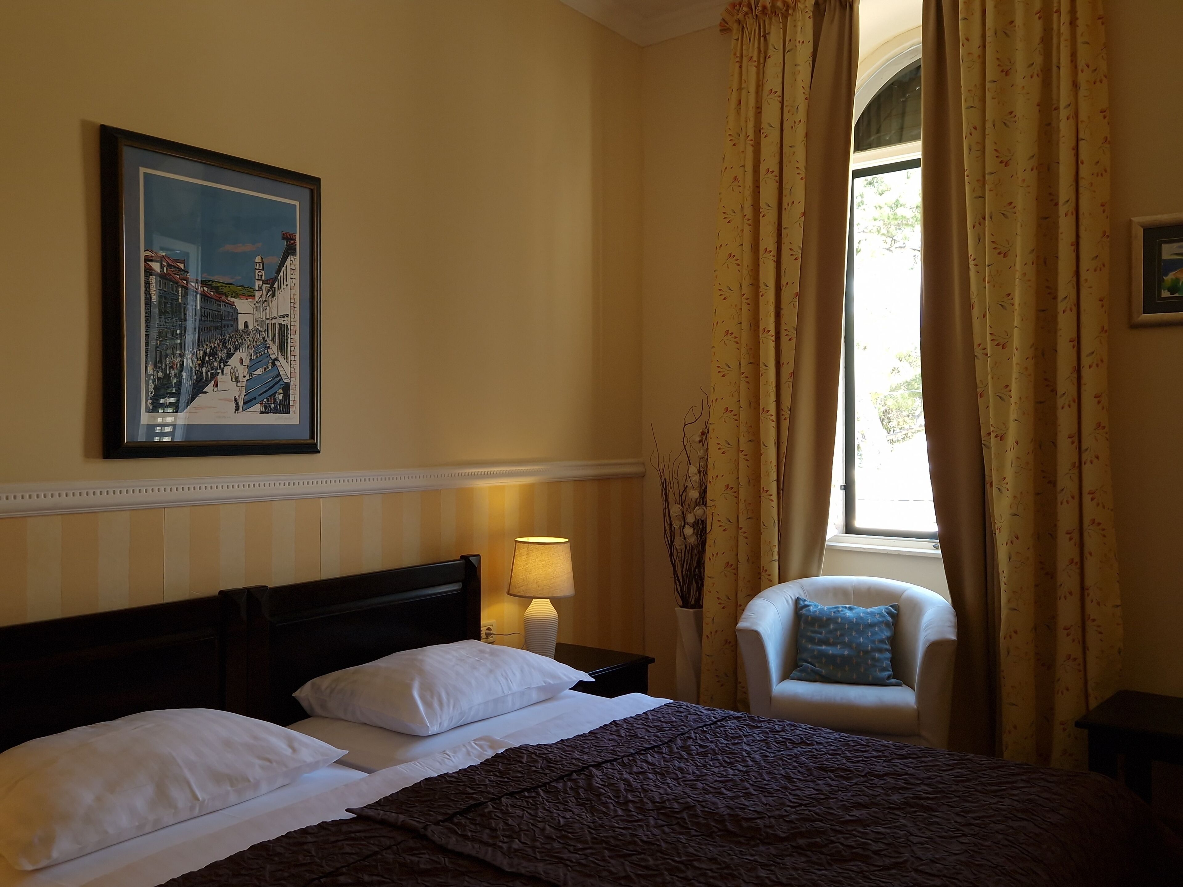 superior twin room | 1 bedroom, in-room safe, desk, free wifi