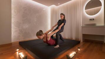 Couples treatment rooms, sauna, hot tub, steam room, body treatments