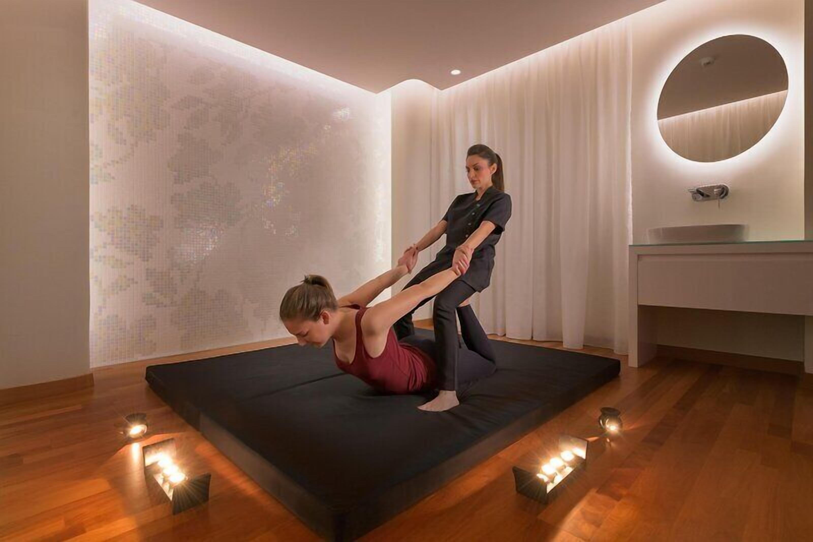 Couples treatment room(s), sauna, hot tub, steam room, body treatments