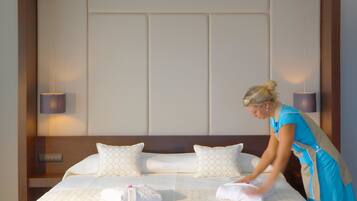 Luksussviitti, merinäköala (Elite Club) | Allergiatestatut vuodevaatteet, tallelokero huoneessa, työpöytä