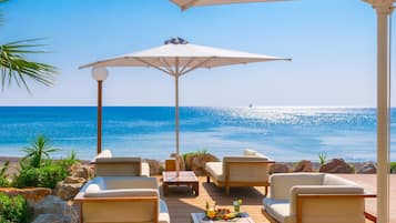 3 bars/lounges, poolside bar, beach bar