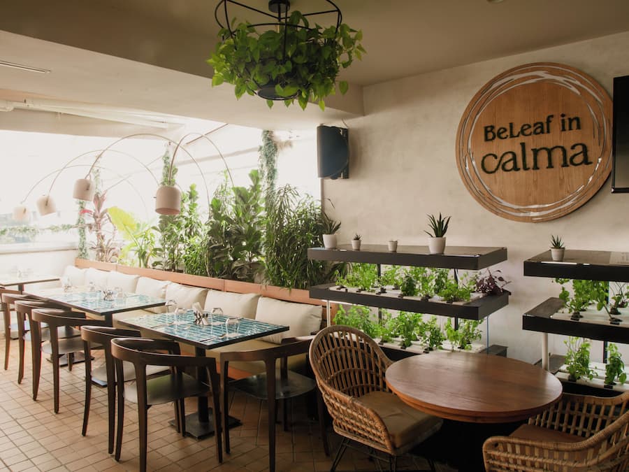 Frukost, lunch och middag serveras