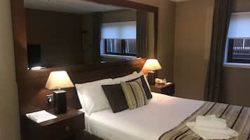 Premium bedding, in-room safe, desk, blackout curtains