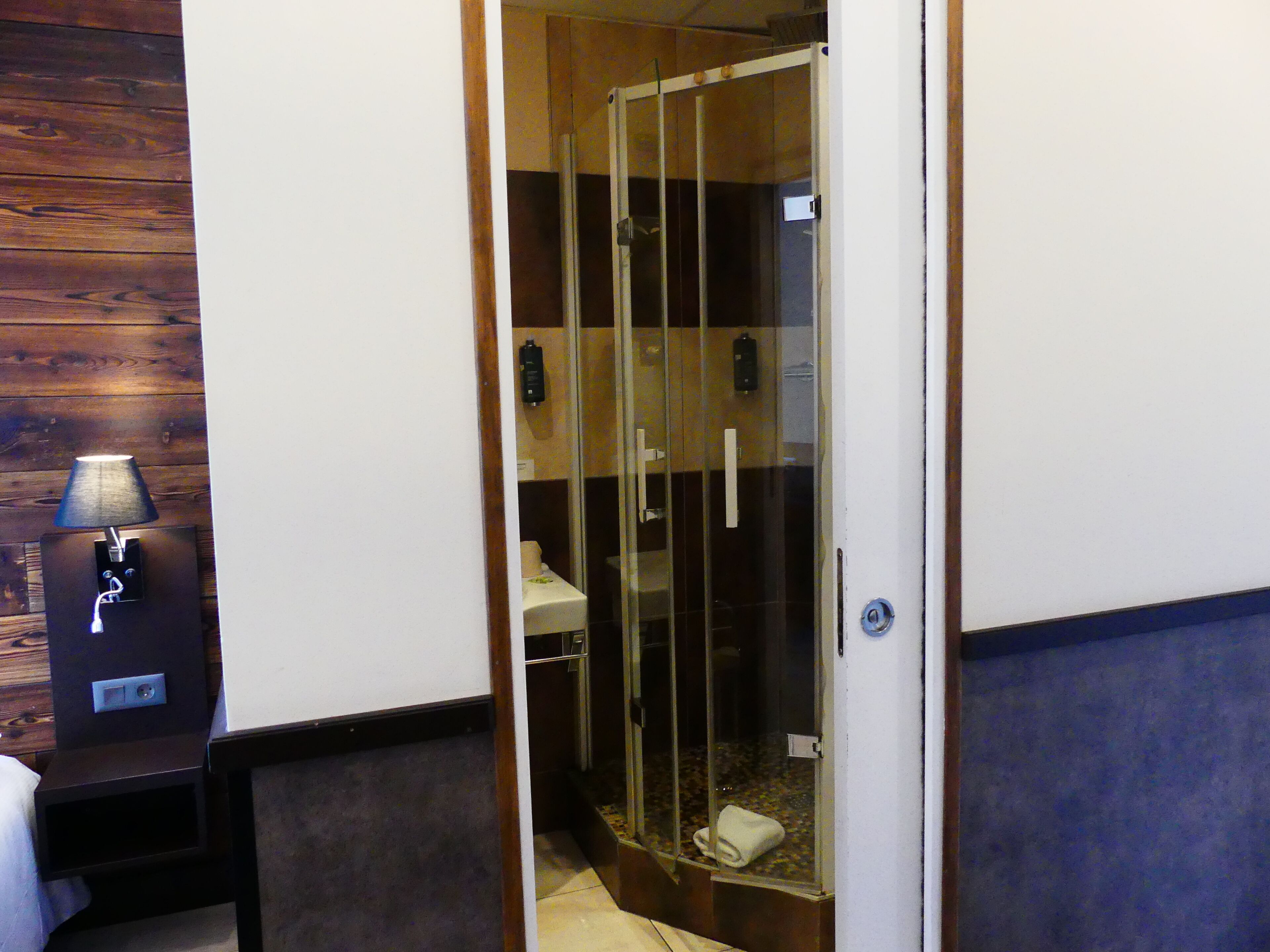 standard double room | bathroom | hair dryer, towels