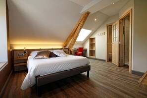 Comfort Double Room | In-room safe, desk, soundproofing, free WiFi - Hotel des Bains (Gerardmer)