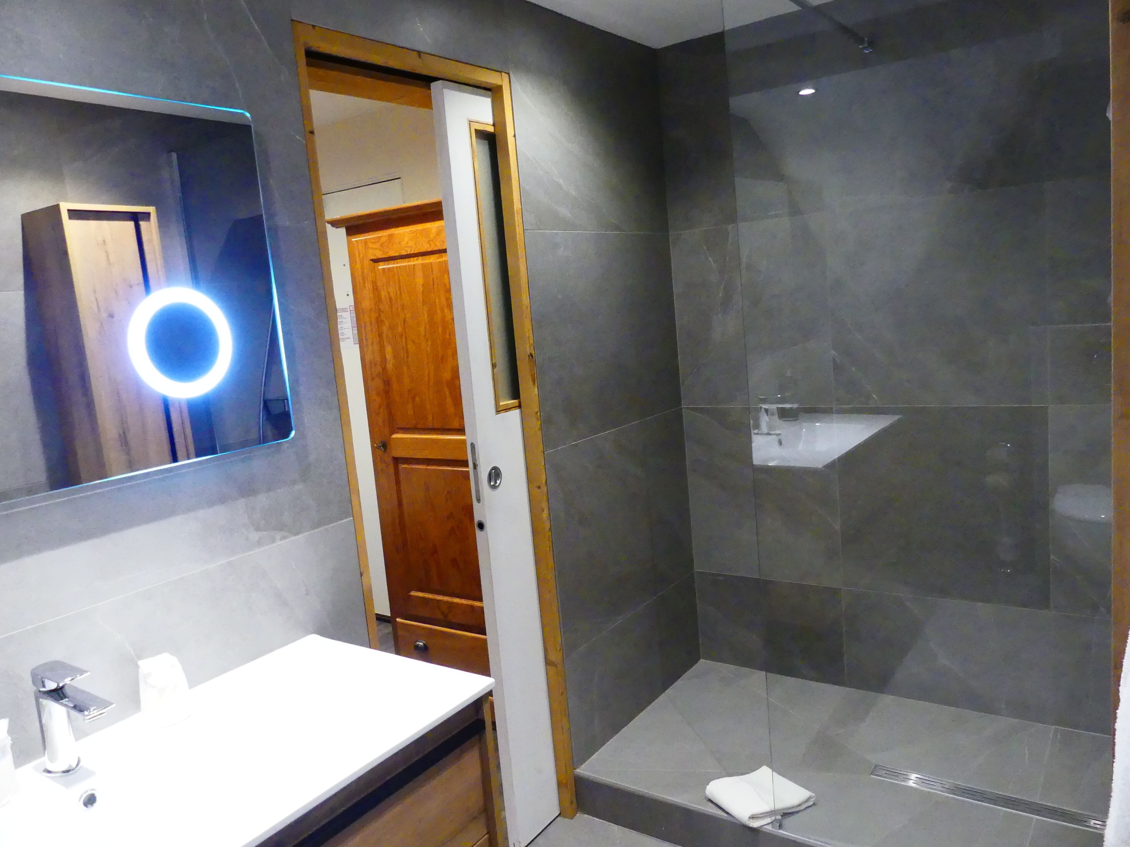 comfort double room | bathroom | hair dryer, towels