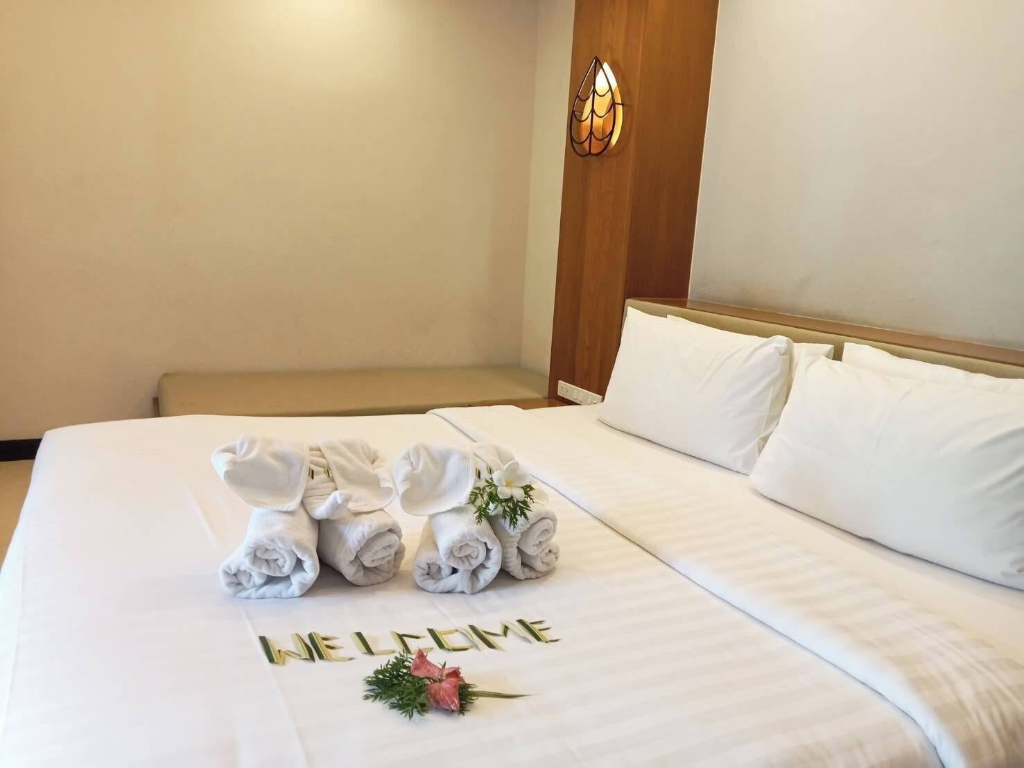 family double room | premium bedding, in-room safe, individually decorated, desk