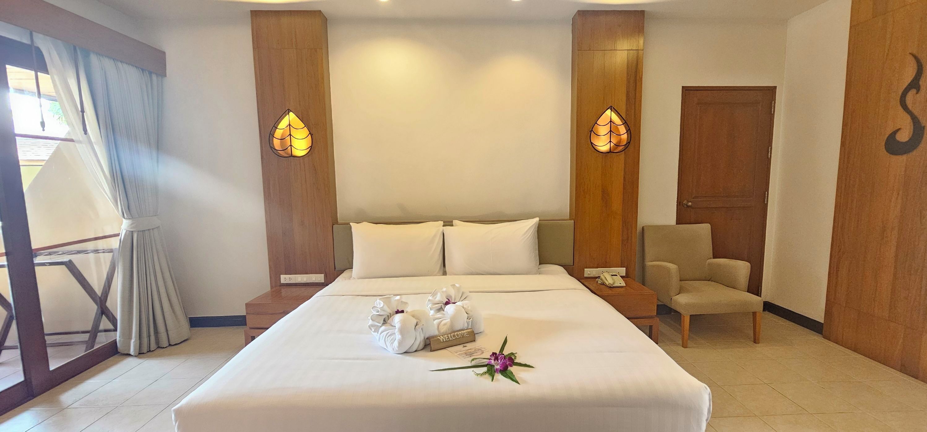 family double room | premium bedding, in-room safe, individually decorated, desk