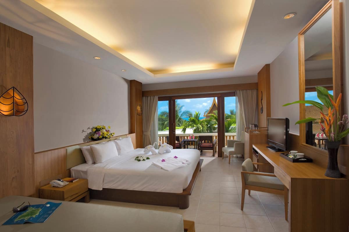 Family Double Room | Premium bedding, in-room safe, individually decorated, desk