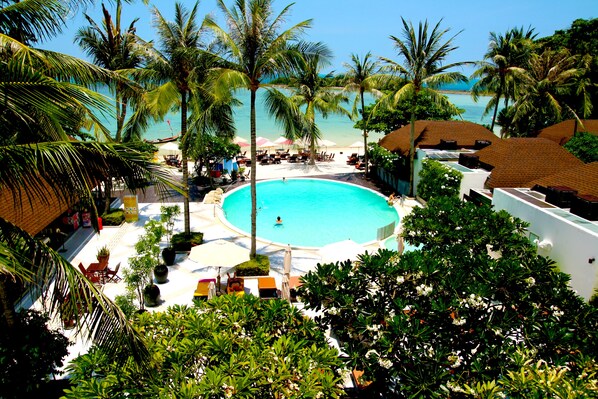 Outdoor pool, pool umbrellas