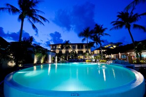 Outdoor pool, pool umbrellas