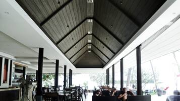 Breakfast, lunch, dinner served; beach views