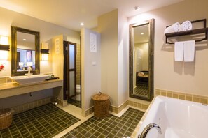 Premier Room | Bathroom