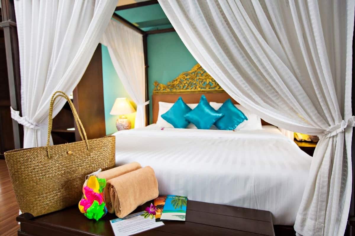 Phòng Suite dành cho gia đình | Minibar, két bảo mật tại phòng, bàn 