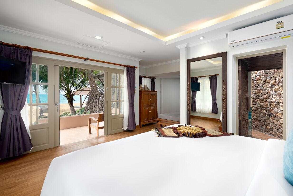 Grand Deluxe Bungalow | Minibar, Zimmersafe, individuell eingerichtet, Schreibtisch