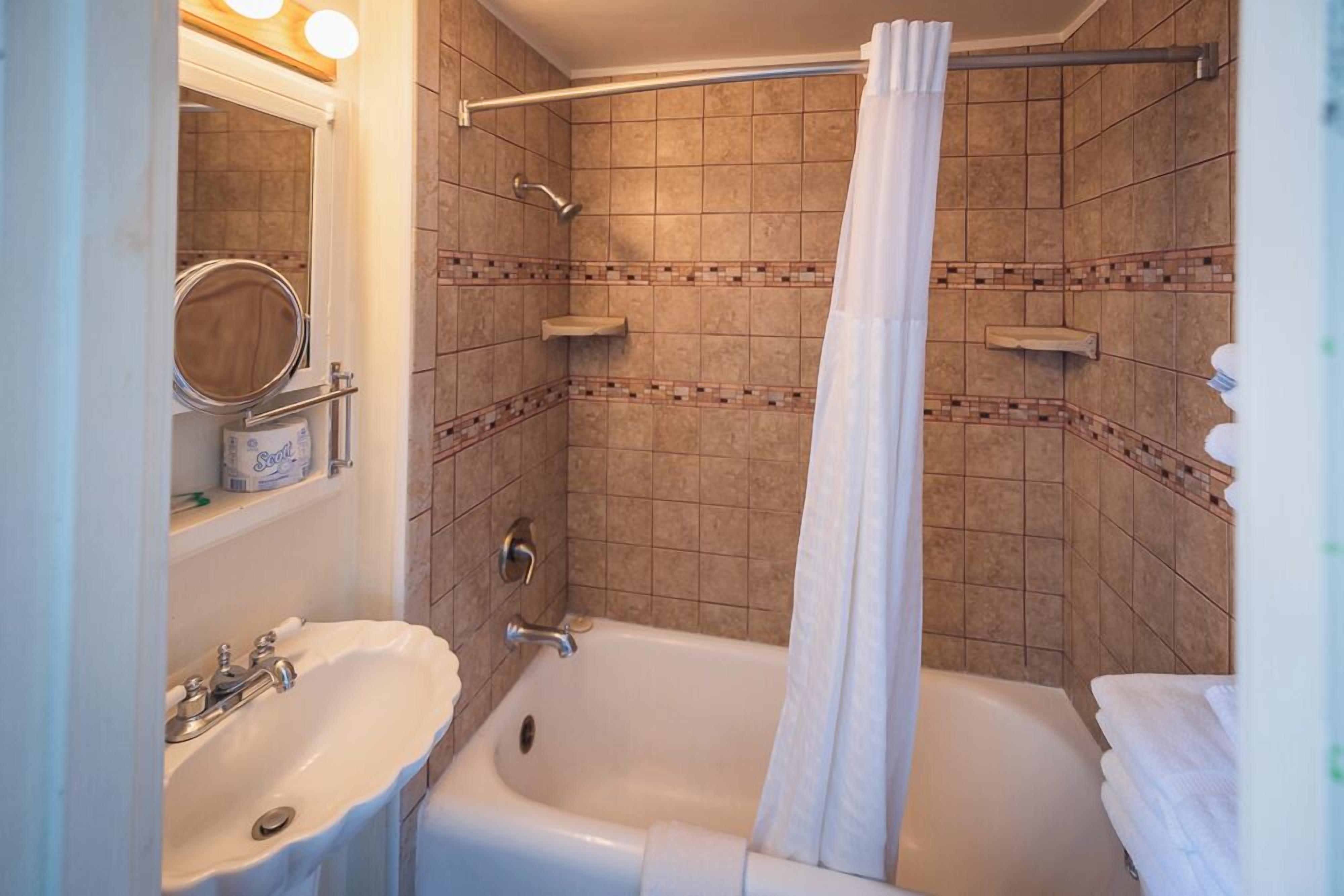 kennecott suite | bathroom | shower, free toiletries, hair dryer, towels