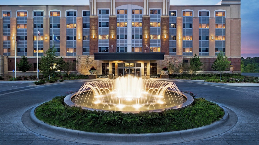 Sheraton St. Paul Woodbury Hotel