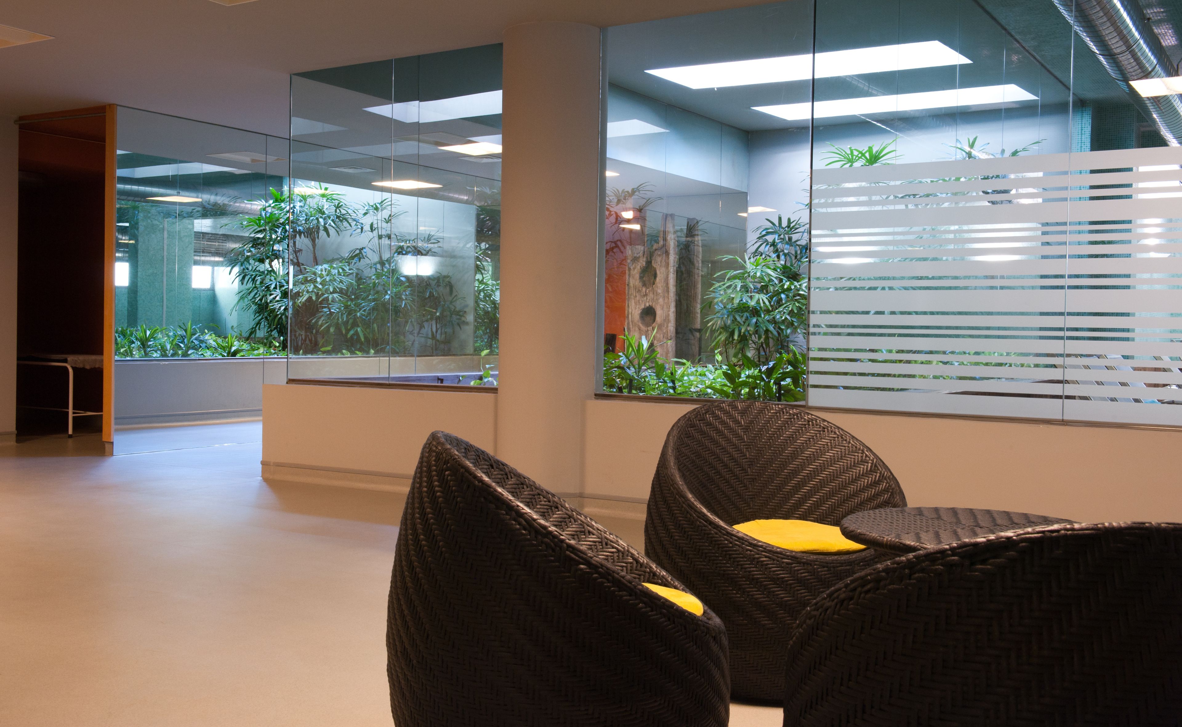 sauna, hot tub, steam room, body treatments, body wraps, body scrubs