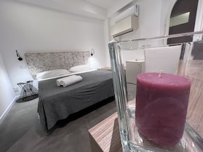 Ropa de cama de alta calidad y minibar 