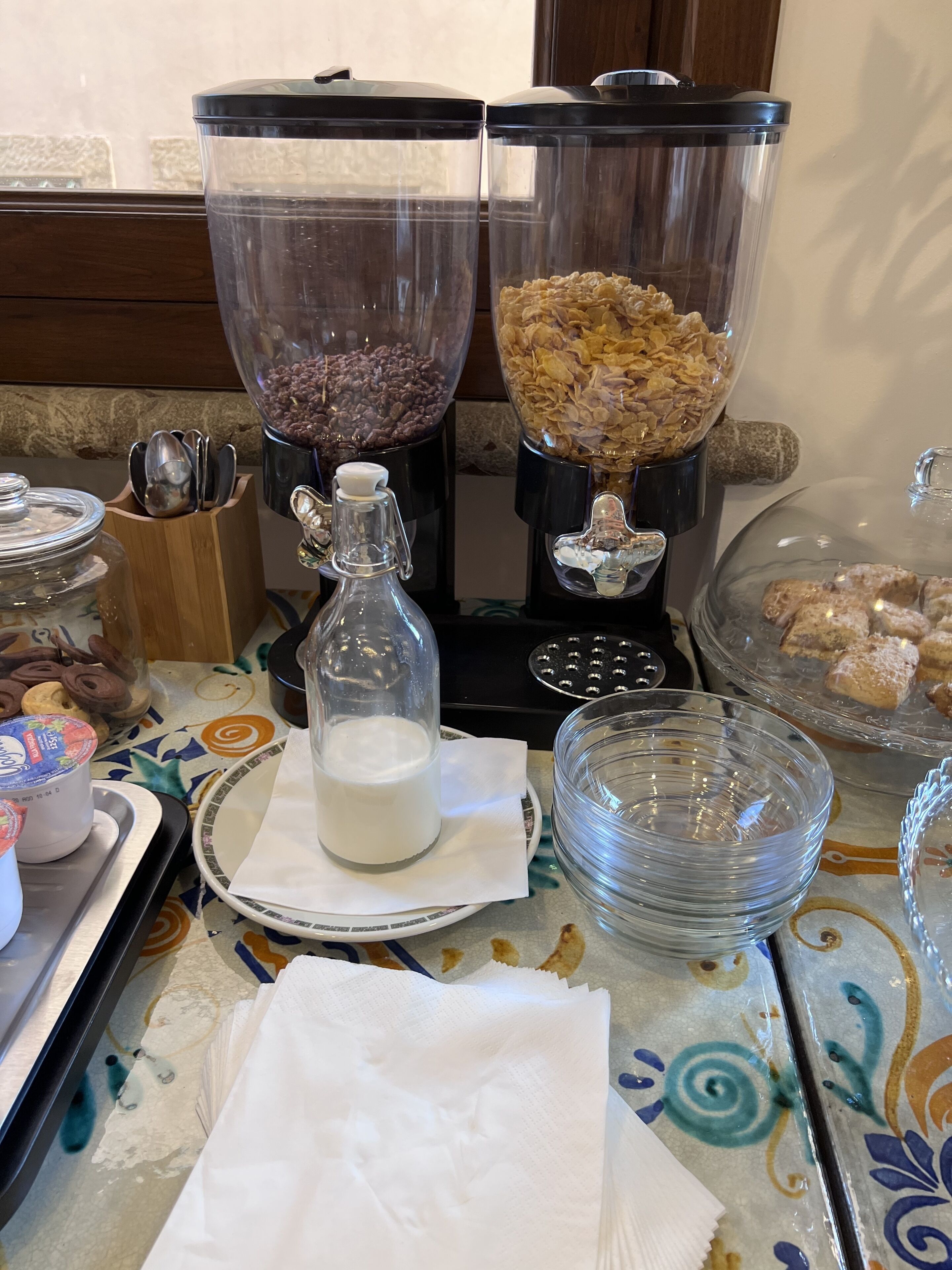 Tägliches kontinentales Frühstück gegen Gebühr