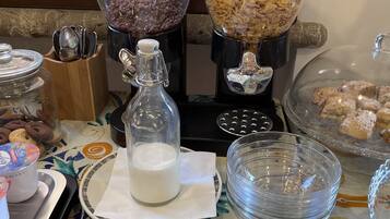 Tägliches kontinentales Frühstück gegen Gebühr