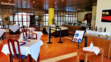 Food court