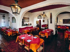 Lunch and dinner served - Hotel da Peppe (Letojanni)