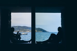 Vierpersoonskamer | Uitzicht vanuit de kamer
