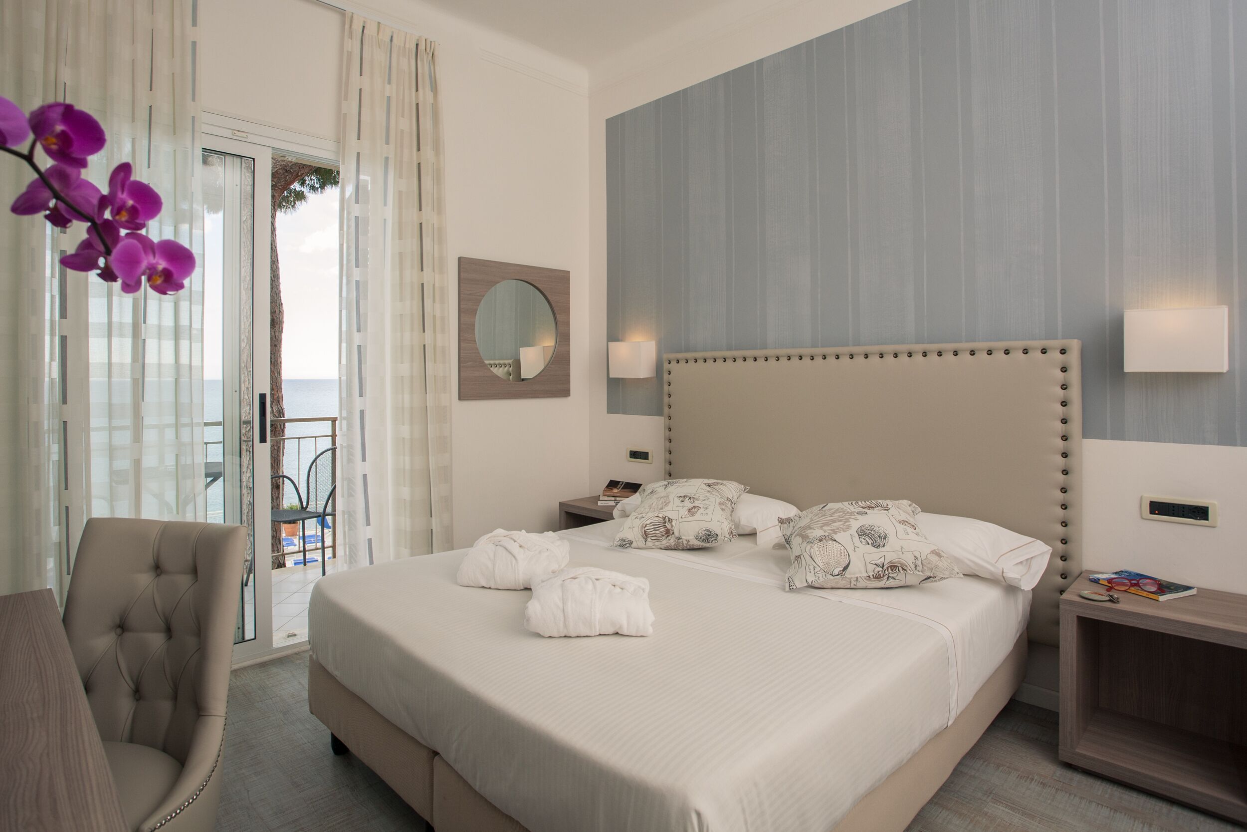 comfort double room | 1 bedroom, in-room safe, desk, free wifi