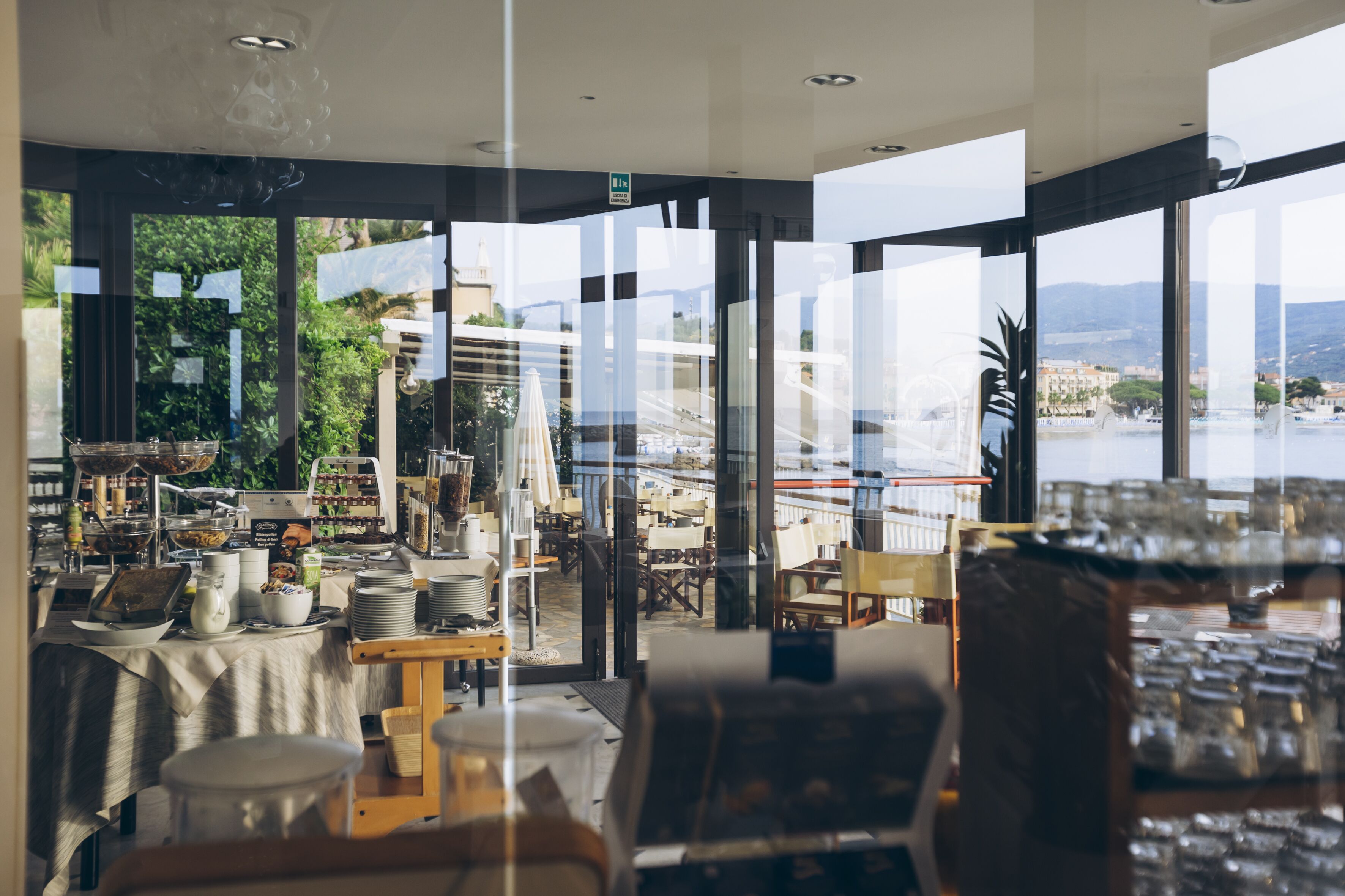 Petit déjeuner complet compris tous les jours