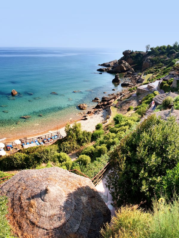 Plage privée à proximité, chaises longues, parasols