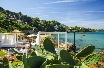 Calanica Residence Hotel