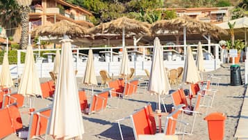 Privatstrand in der Nähe, Strandbar