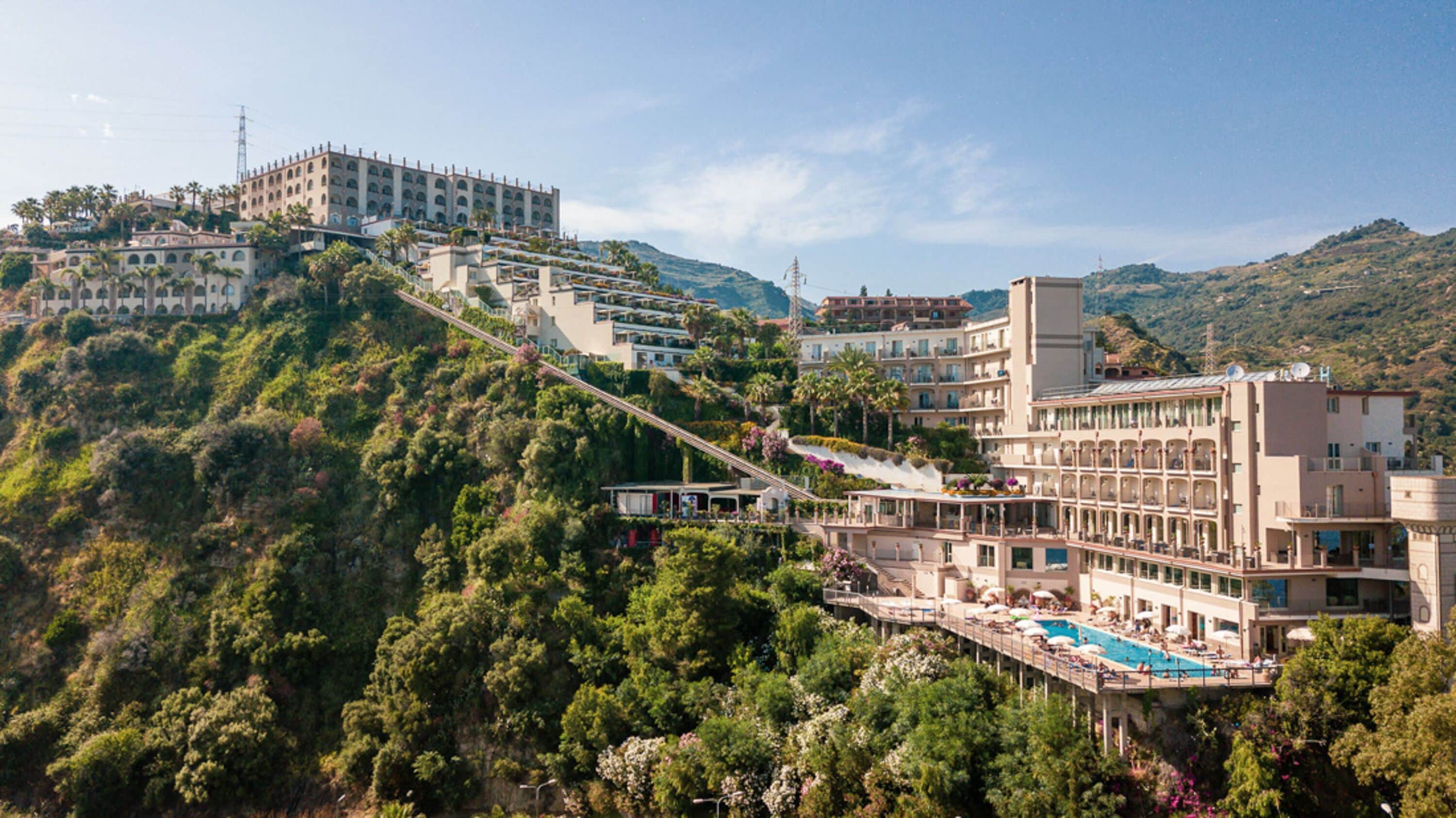 منظر من الجو على ارتفاع عالٍ