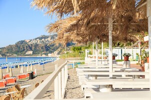 Playa privada en los alrededores, bar en la playa